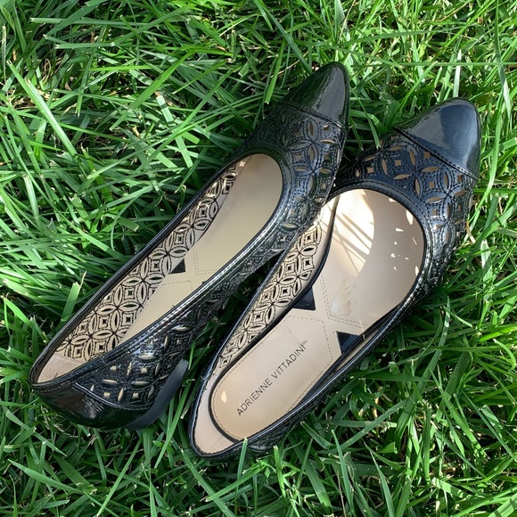 {Adrienne Vittadini} Black cut out flats - Picture 2 of 4
